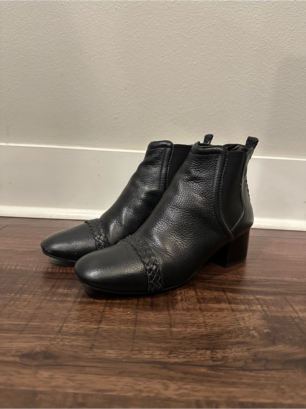Brighton Bliss Black Leather Woven Chelsea Ankle Boots Size 9.5